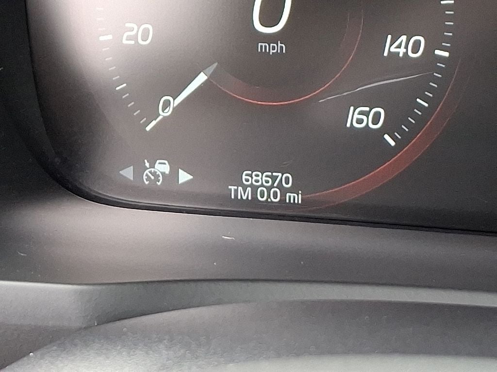 2020 Volvo XC90 T5 Momentum