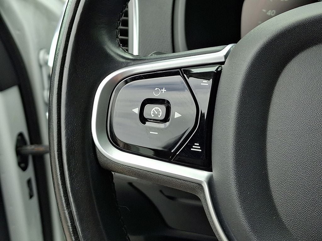 2020 Volvo XC90 T5 Momentum