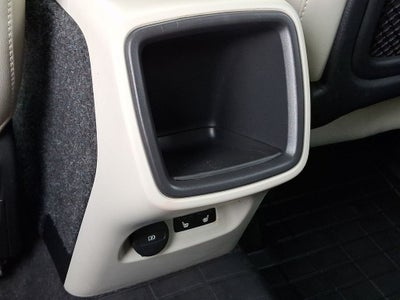2022 Volvo XC40 Momentum