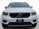2022 Volvo XC40 Momentum