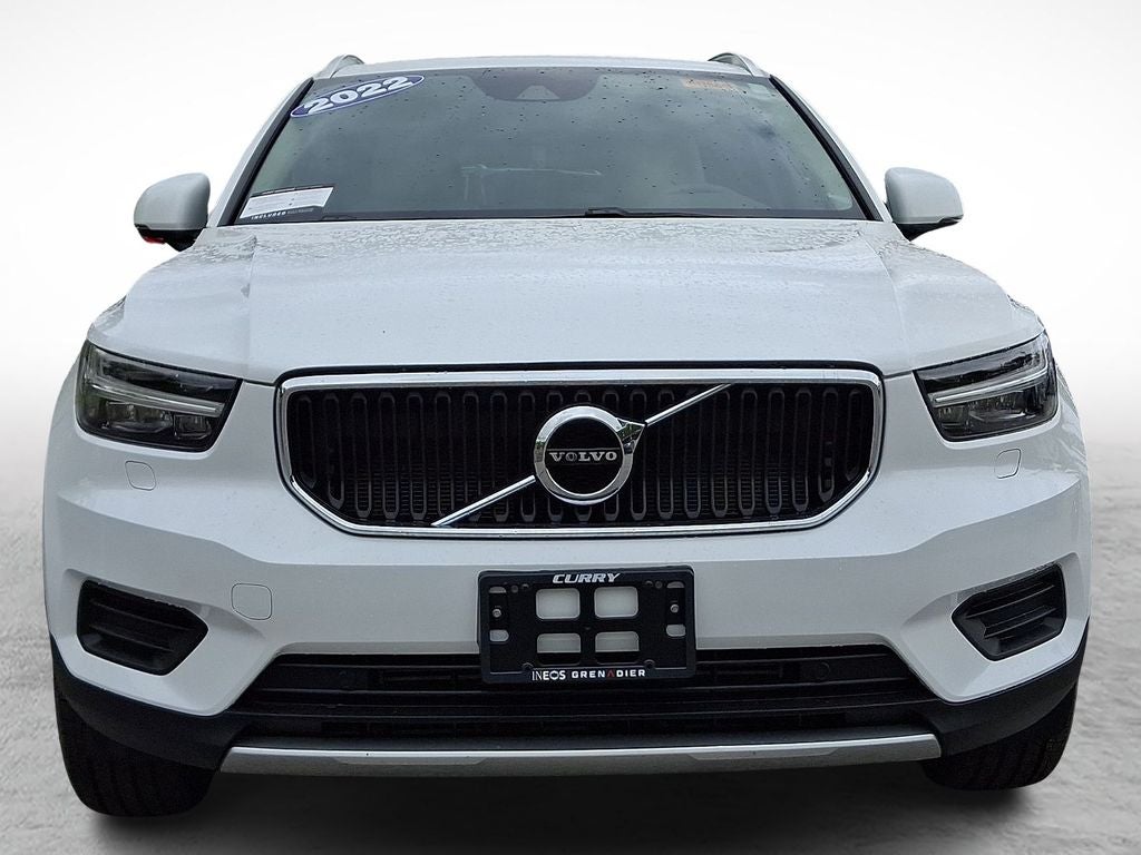 2022 Volvo XC40 Momentum