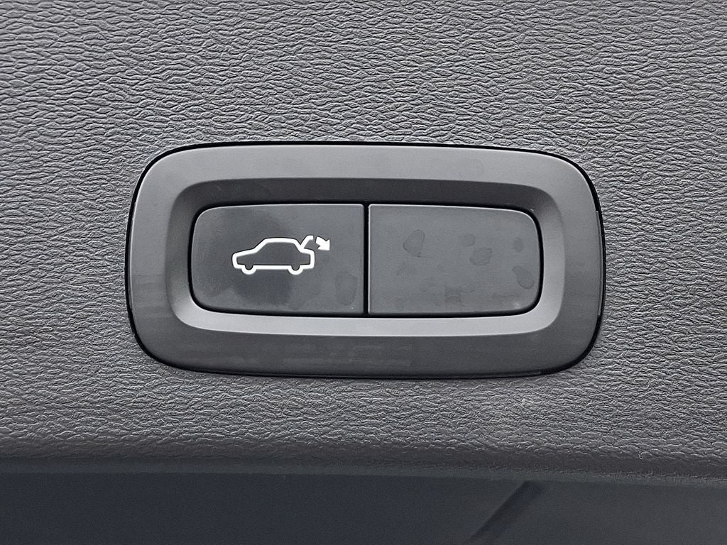 2022 Volvo XC40 Momentum