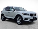2022 Volvo XC40 Momentum