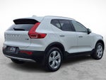 2022 Volvo XC40 Momentum