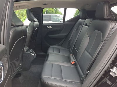 2019 Volvo XC40 Momentum