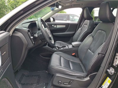 2019 Volvo XC40 Momentum