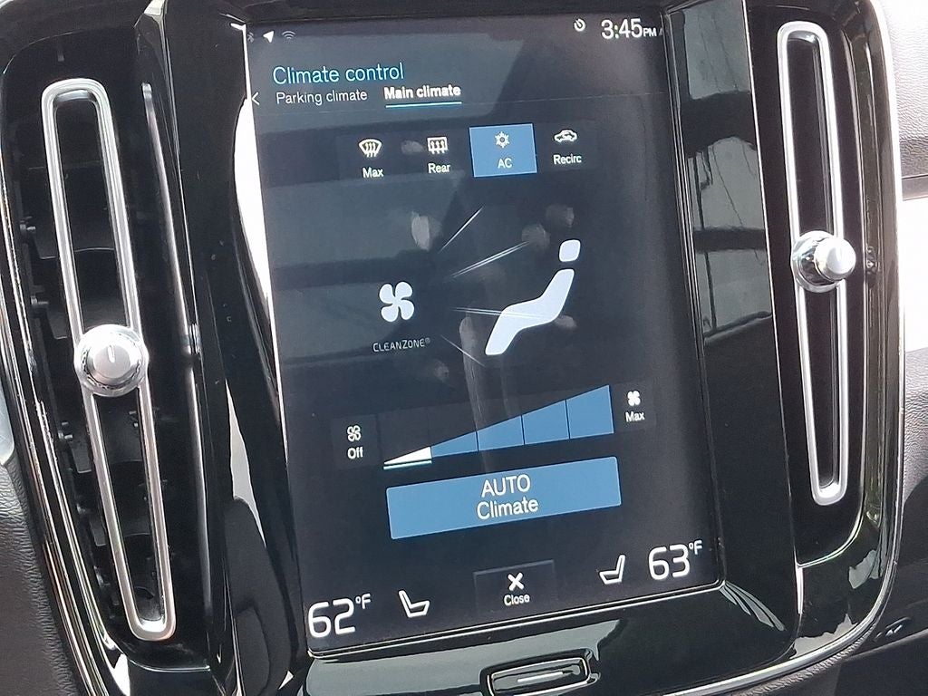 2019 Volvo XC40 Momentum