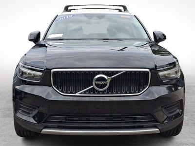 2019 Volvo XC40 Momentum