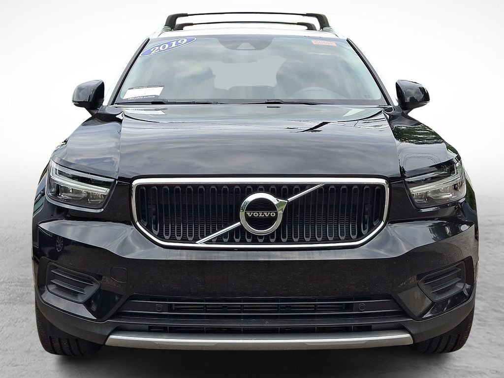 2019 Volvo XC40 Momentum
