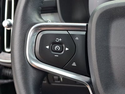 2019 Volvo XC40 Momentum