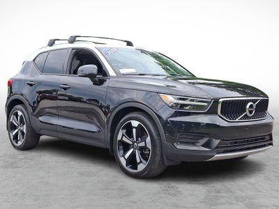 2019 Volvo XC40 Momentum