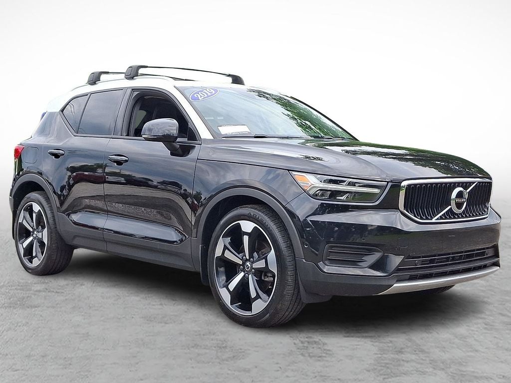 2019 Volvo XC40 Momentum