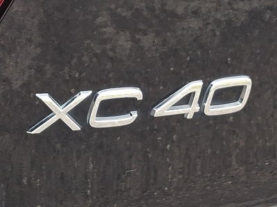 2019 Volvo XC40 Momentum