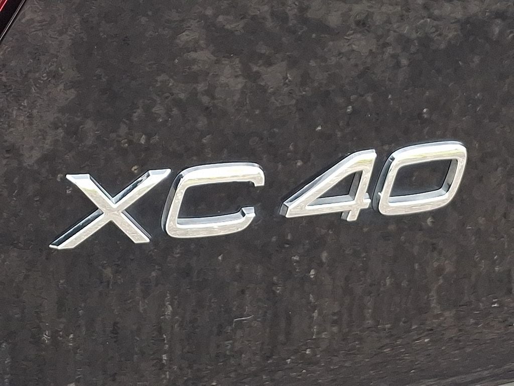 2019 Volvo XC40 Momentum