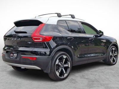 2019 Volvo XC40 Momentum