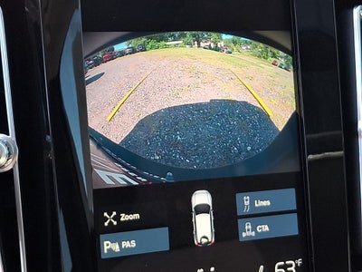 2022 Volvo XC40 Momentum