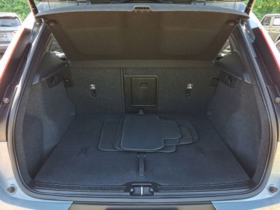 2022 Volvo XC40 Momentum