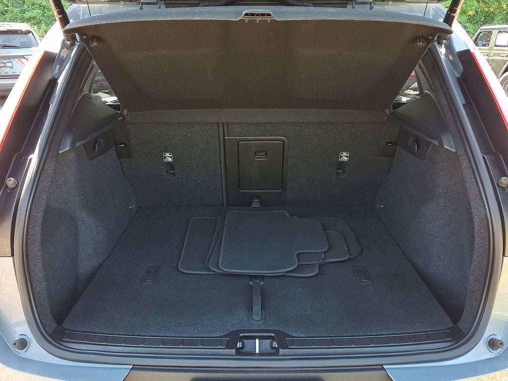 2022 Volvo XC40 Momentum