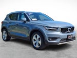 2022 Volvo XC40 Momentum