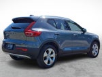 2022 Volvo XC40 Momentum