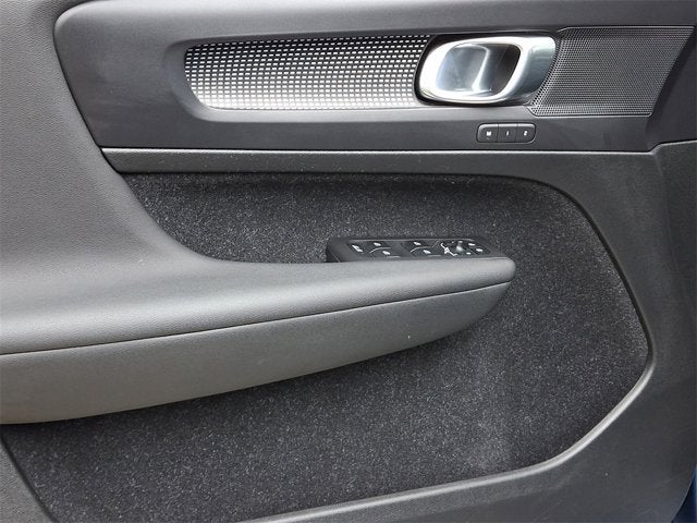 2020 Volvo XC40 R-Design