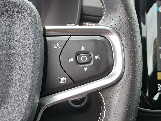 2020 Volvo XC40 R-Design