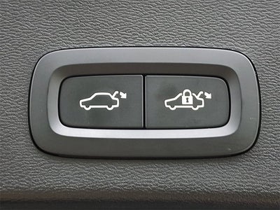 2020 Volvo XC40 R-Design