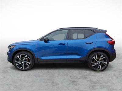 2020 Volvo XC40 R-Design