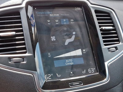 2022 Volvo XC90 T6 Momentum