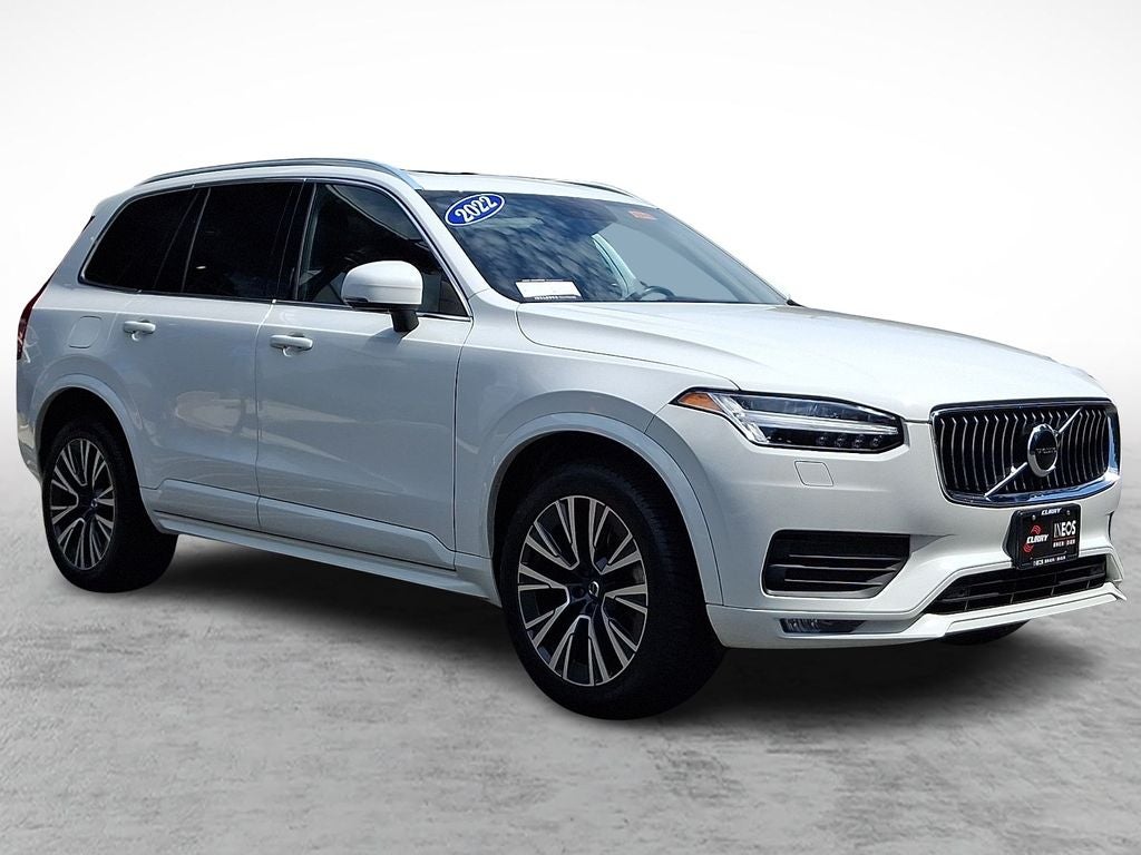 2022 Volvo XC90 T6 Momentum