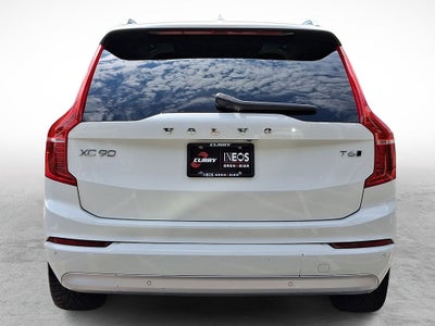 2022 Volvo XC90 T6 Momentum