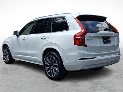 2022 Volvo XC90 T6 Momentum