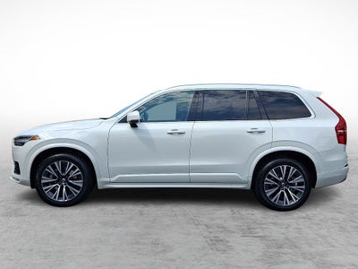 2022 Volvo XC90 T6 Momentum