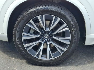 2022 Volvo XC90 T6 Momentum