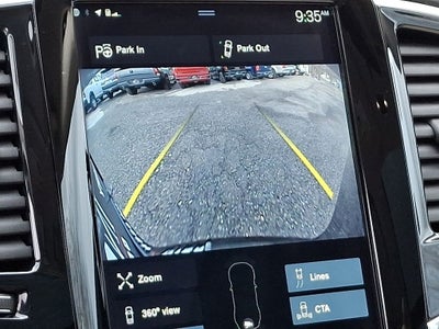 2017 Volvo XC90 T6 Momentum