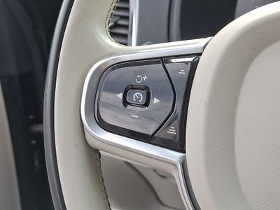 2017 Volvo XC90 T6 Momentum