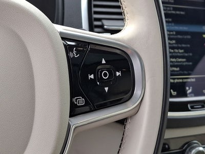 2017 Volvo XC90 T6 Momentum