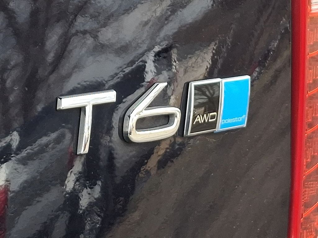 2017 Volvo XC90 T6 Momentum