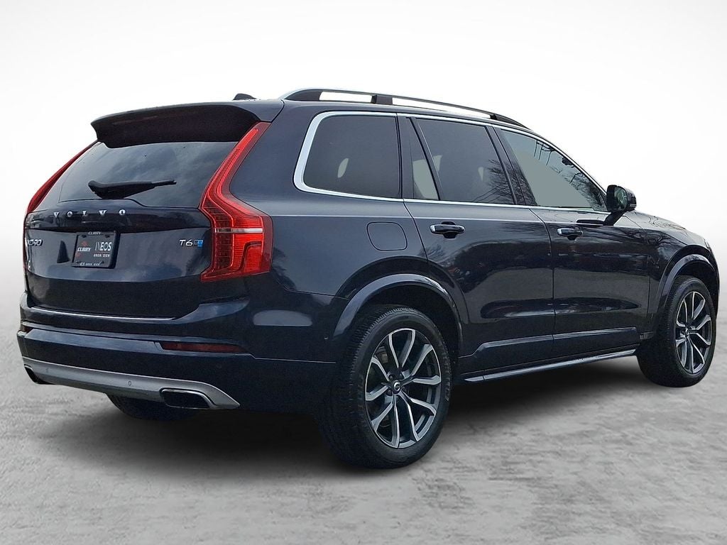 2017 Volvo XC90 T6 Momentum