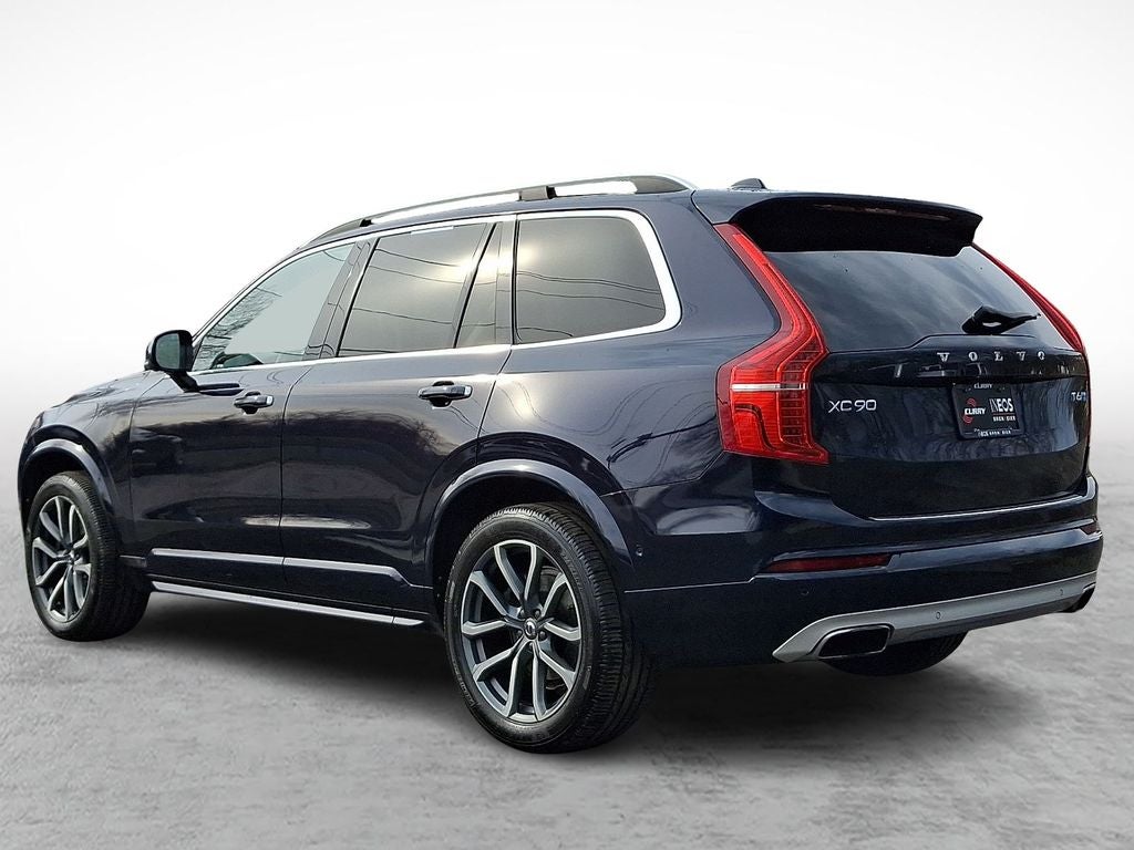 2017 Volvo XC90 T6 Momentum