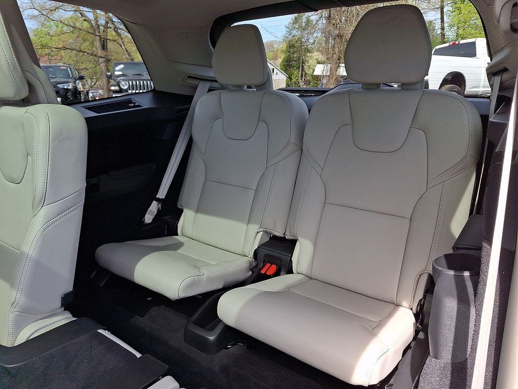 2022 Volvo XC90 T6 Inscription