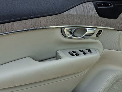 2022 Volvo XC90 T6 Inscription