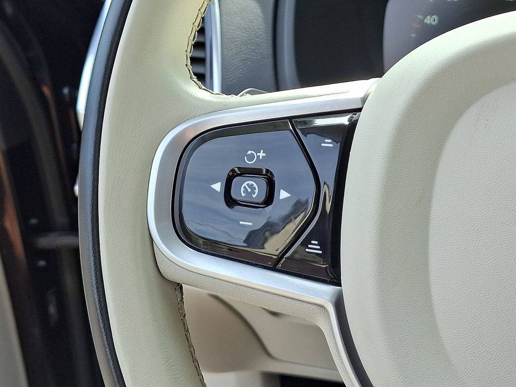 2022 Volvo XC90 T6 Inscription