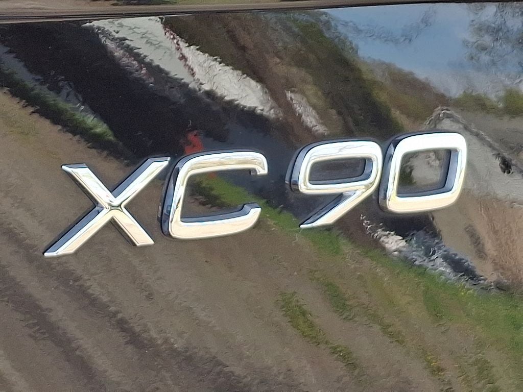 2022 Volvo XC90 T6 Inscription