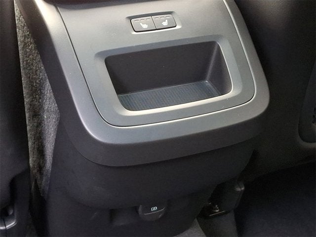 2023 Volvo XC60 Plus Bright Theme