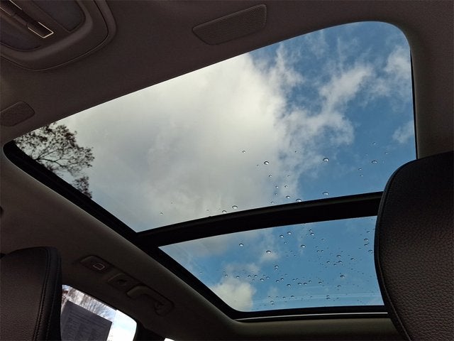 2023 Volvo XC60 Plus Bright Theme