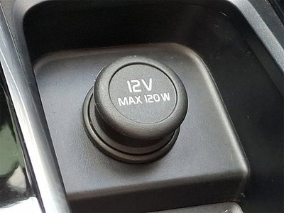 2023 Volvo XC60 Plus Bright Theme