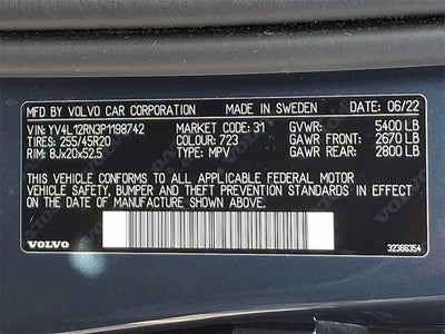 2023 Volvo XC60 Plus Bright Theme