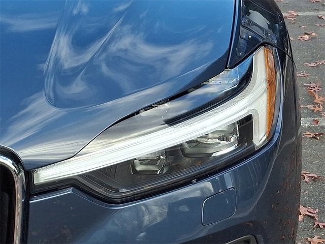 2023 Volvo XC60 Plus Bright Theme